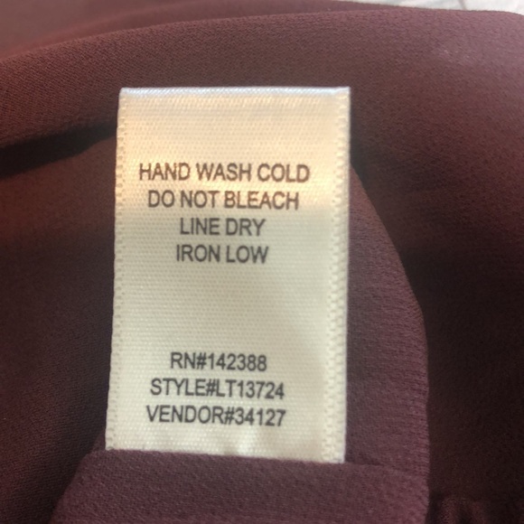 Willow & Root Long Sleeve Cold Shoulder Top NWT Small - Picture 9 of 10